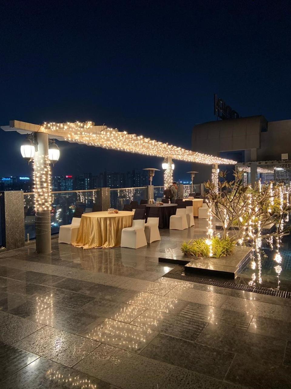 Le Meridien Hyderabad Luaran gambar The Terrace at The Park, New Delhi