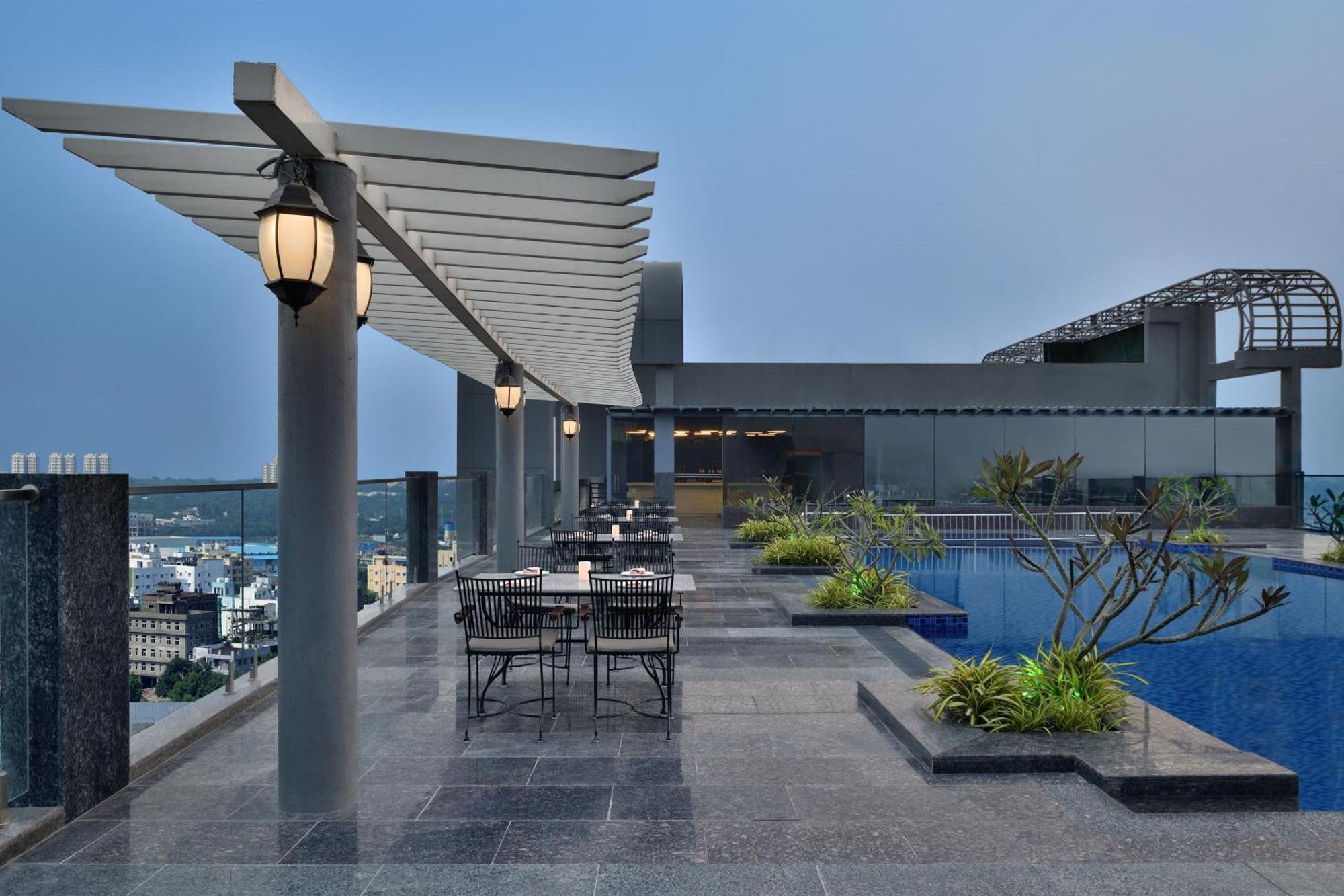 Le Meridien Hyderabad Luaran gambar The Park, Hyderabad